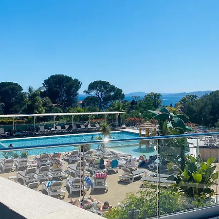 Premium Sea View مكان تخييم *